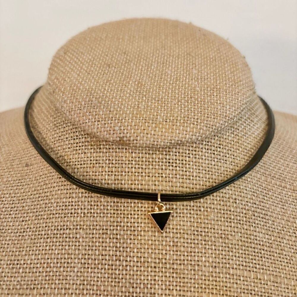 NWOT Zara Triangle Enamel Pendant Leather Cord Adjustable Necklace Gold-tone Bla